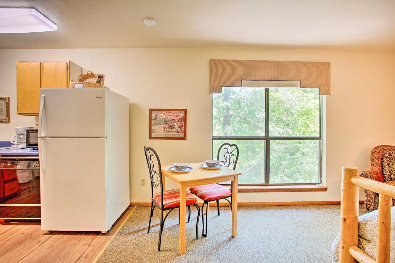 Bright Davis Escape With Screened-In Porch! Luaran gambar