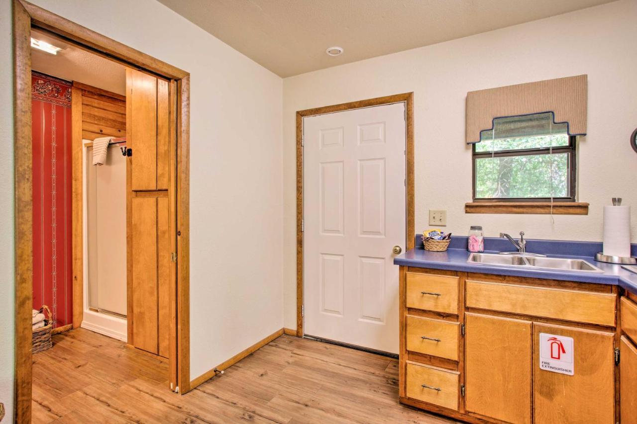 Bright Davis Escape With Screened-In Porch! Luaran gambar